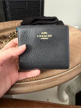 Coach Black Pebbled Leather Bifold Card & Key Holder with Gold Logo